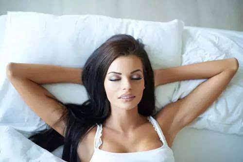 心理学:这六种睡觉姿势，暴露了你的内在性格和想法