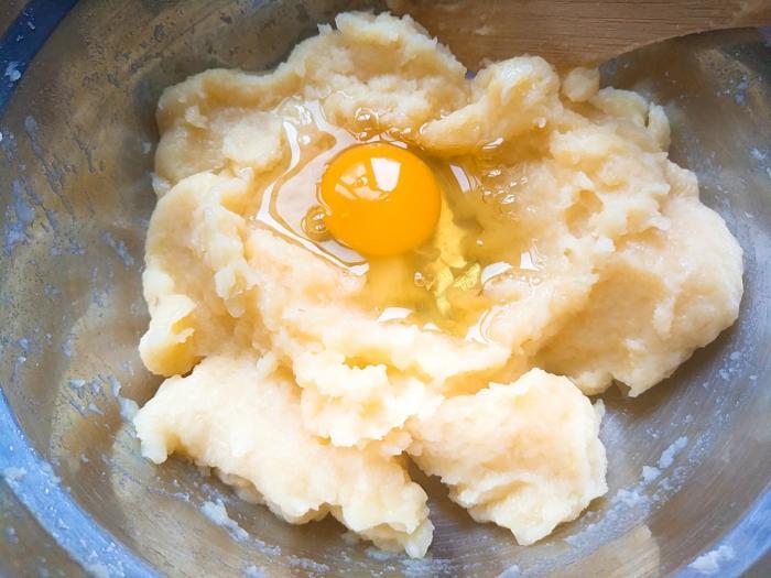 土豆饼超好吃的两种家常做法，金黄酥脆香，营养又简单