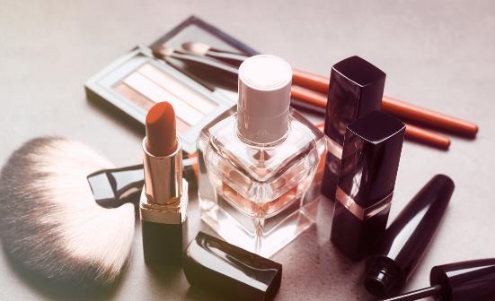 ​如何辨别化妆品的好坏 有关化妆品的购买建议