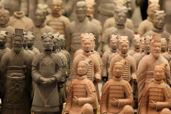 秦朝灭亡时，有一支50万军队，为何按兵不动呢？