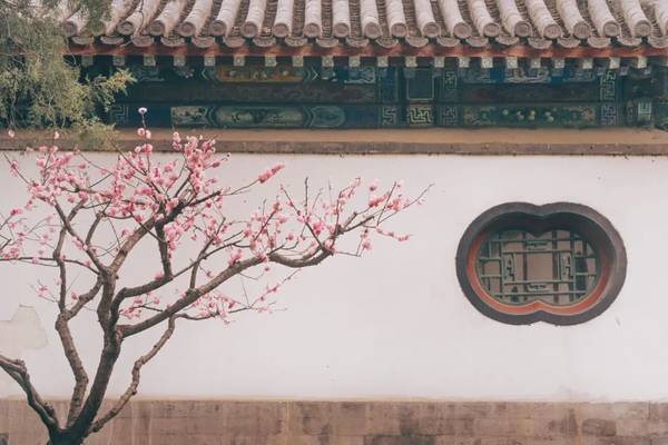 如何拍出中国古建筑窗户的古典美