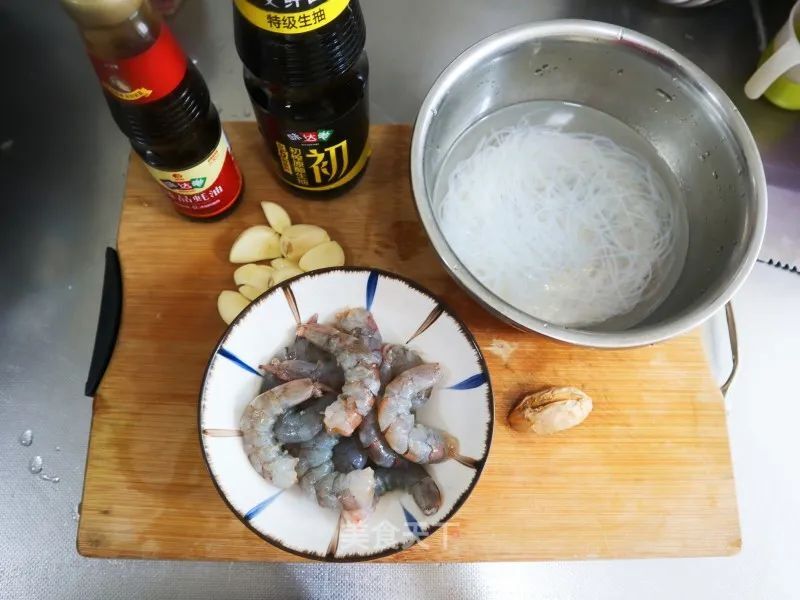 清蒸蒜蓉粉丝虾，学会这道菜，厨房小白秒变大厨