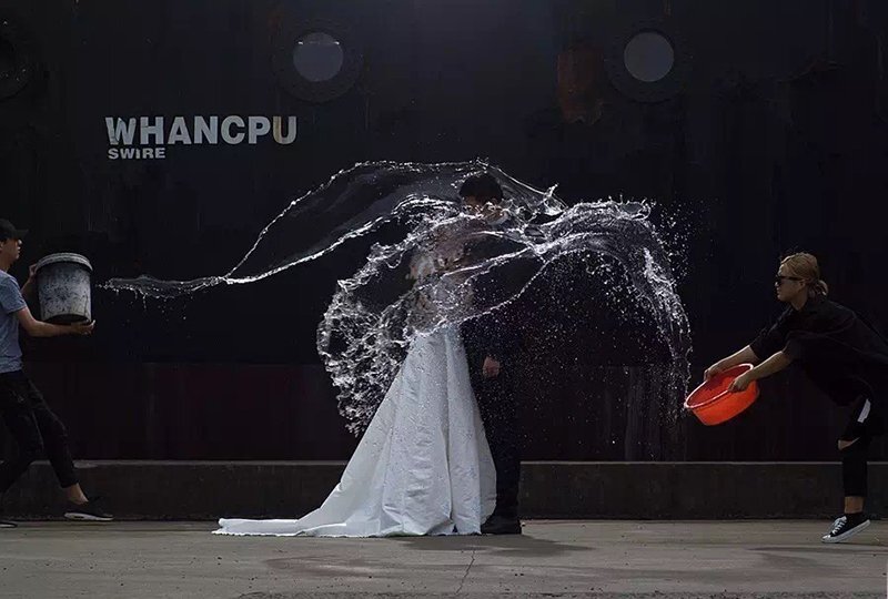 如何拍出婚纱摄影气势恢宏的画面感呢？