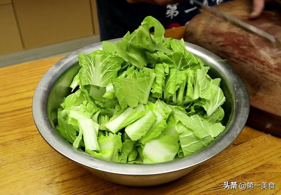 小白菜的做法大全「5种小白菜的家常做法及窍门」小白菜煎豆腐香菇白菜汤鱼香白菜猪肉白菜炖粉条蚝油小白菜