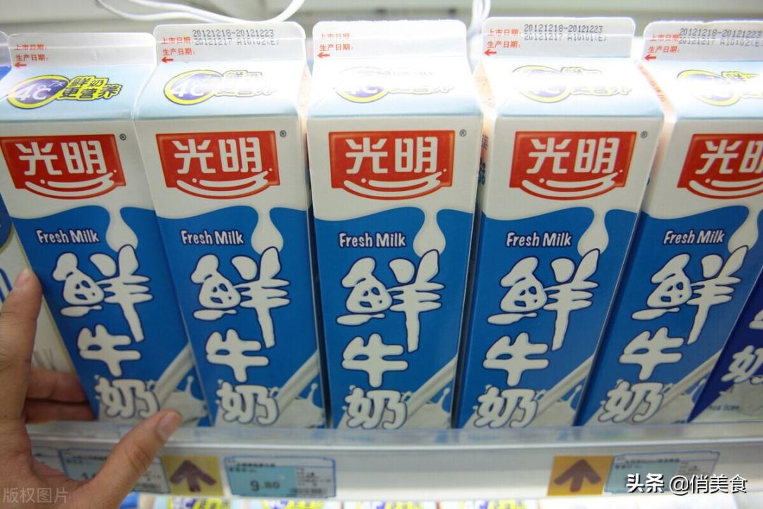 牛奶成分含量表，牛奶的主要成分和选择技巧