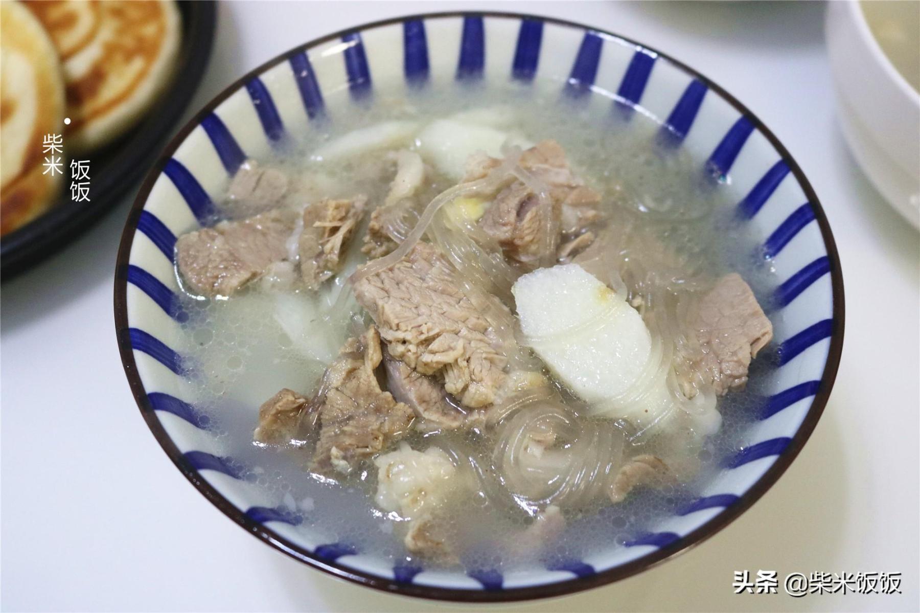 羊肉汤的做法窍门「家庭正宗清汤羊肉的做法及配料」羊肉汤