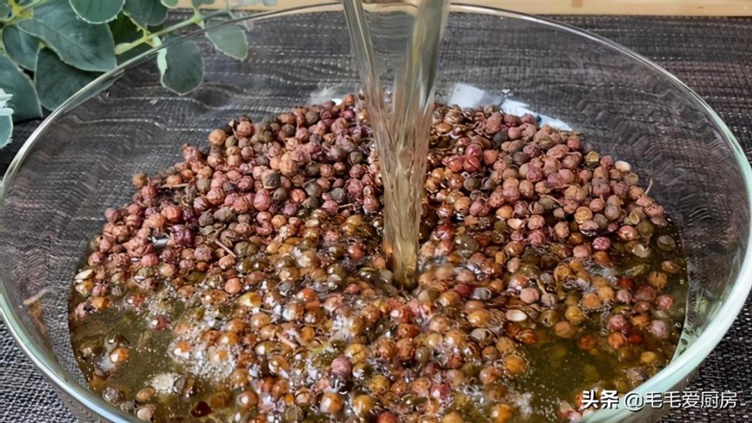 花椒油的做法家常简单，自制花椒油的做法教程