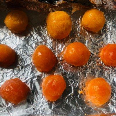 自己在家做蛋黄酥怎么做？超简单的蛋黄酥做法教程