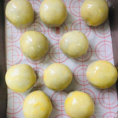自己在家做蛋黄酥怎么做？超简单的蛋黄酥做法教程