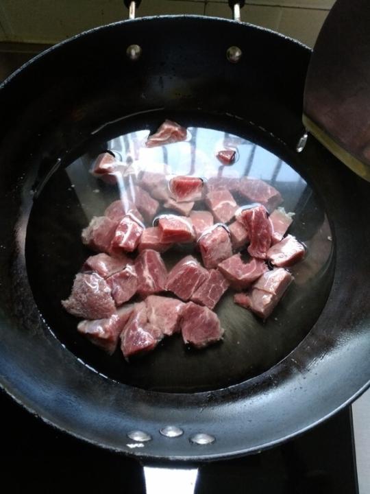 白萝卜炖牛肉